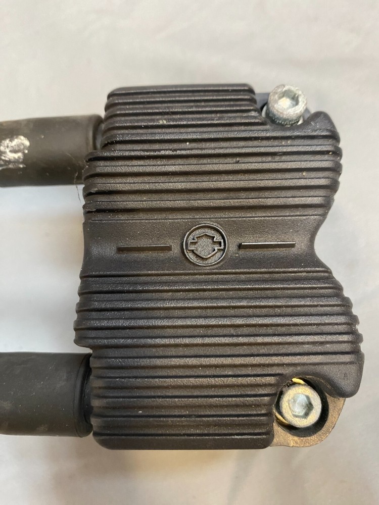 06 Harley Davidson Dyna Ignition coil COMPLETE