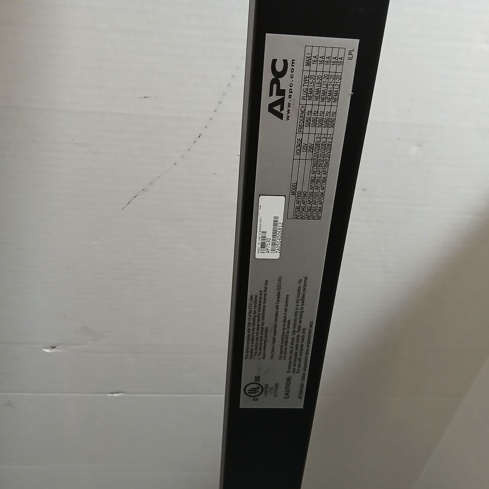 APC AP7530 Basic Rack-Mount PDU - Power Distribution Strip.