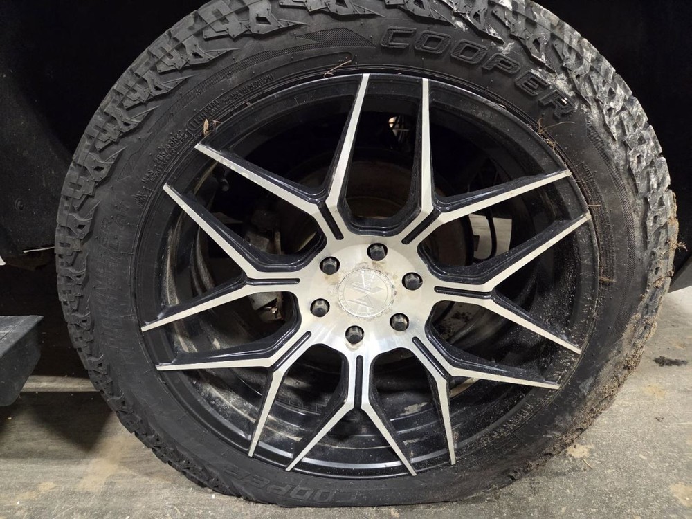 Fuse Box Engine Fits 15-20 ESCALADE 1540797