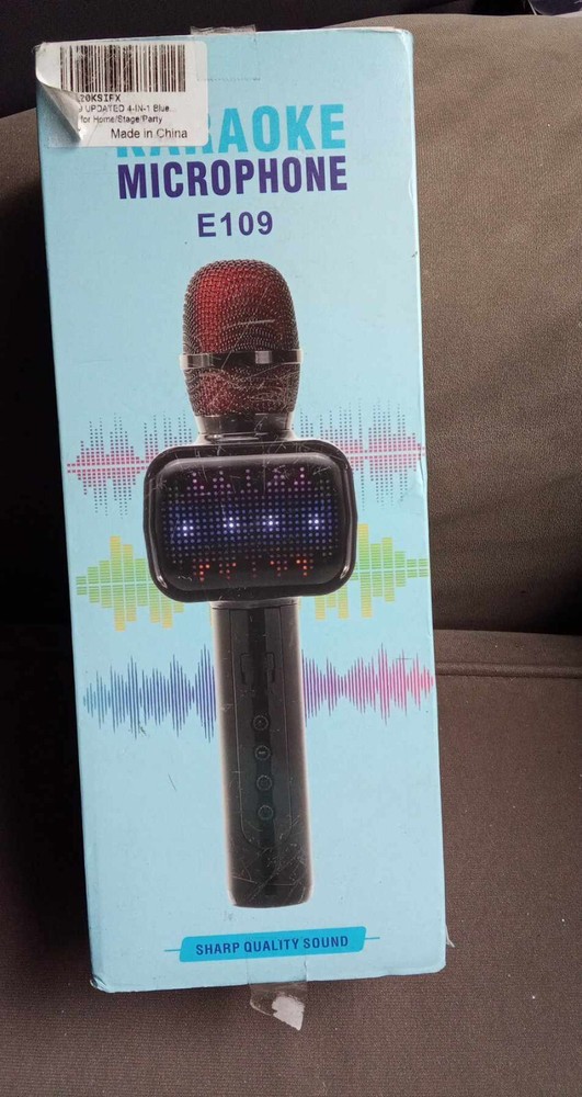 Wireless Karaoke Microphone E109 with Case