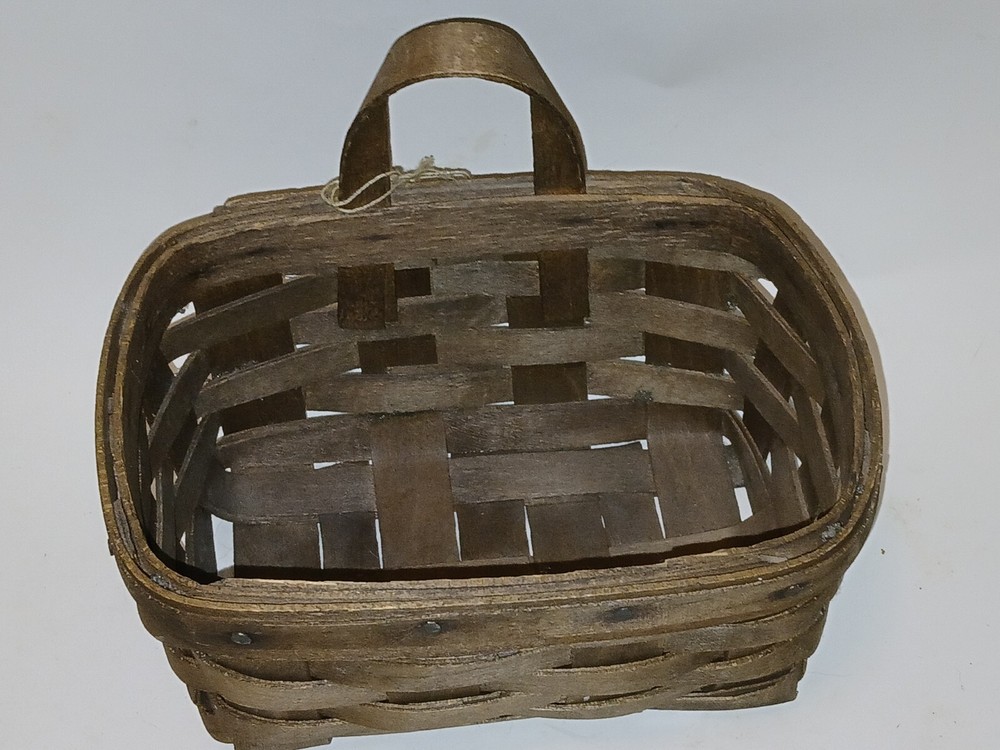 1981 1 Longaberger Keepsake Basket w/Leather Handle & 1 Smaller Signed 1981