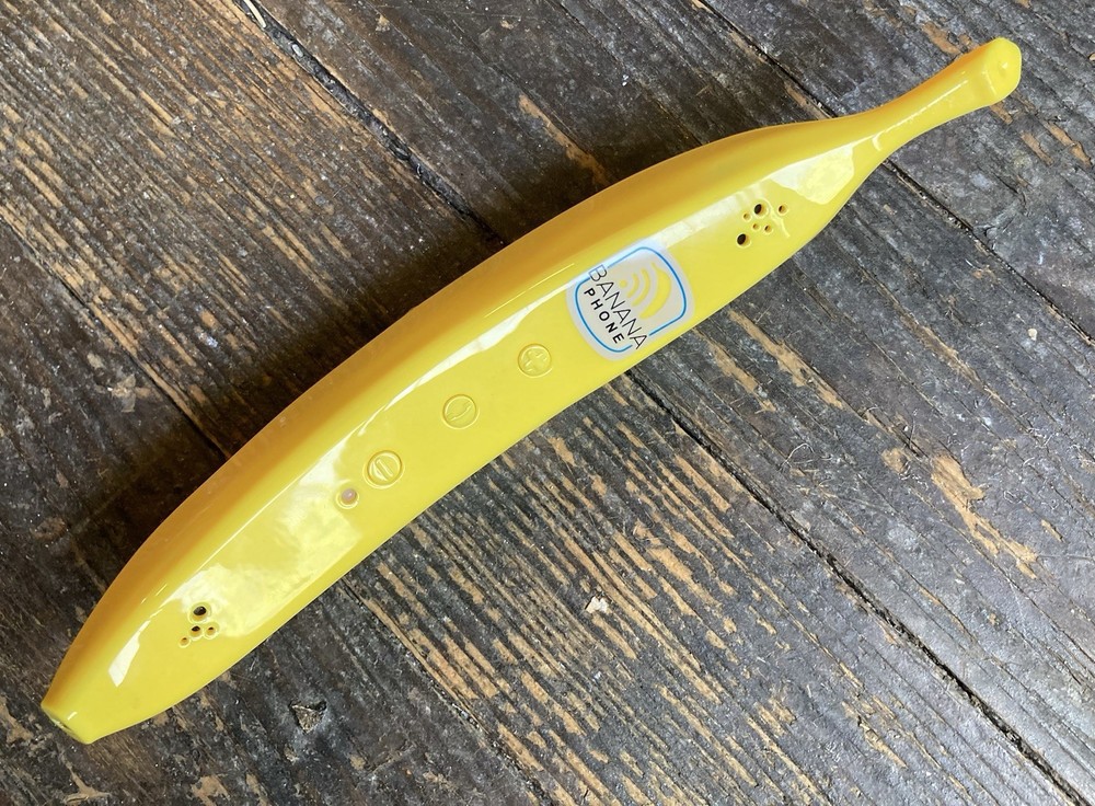 Banana Phone Bluetooth Handset for iPhone and Android Mobile Devices Phonana