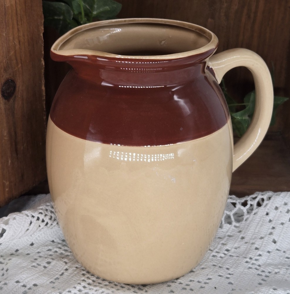 stoneware pitcher w/ fall barn (25163) hand painted