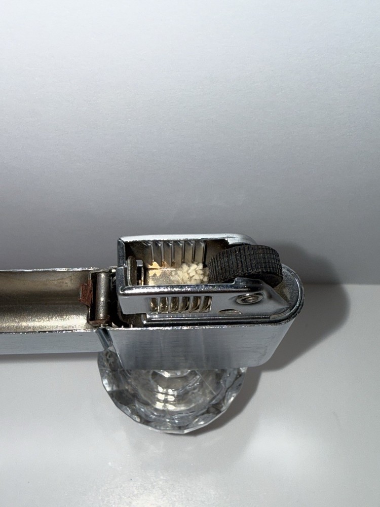 vintage silver tone ronson typhoon Lighter Korea