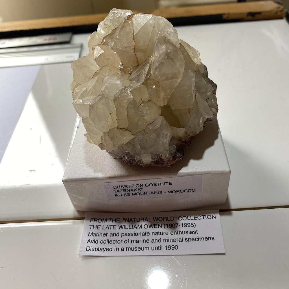 QUARTZ CRYSTAL ASSEMBLAGE ON GOETHITE FROM MOROCCO 246g MF1076