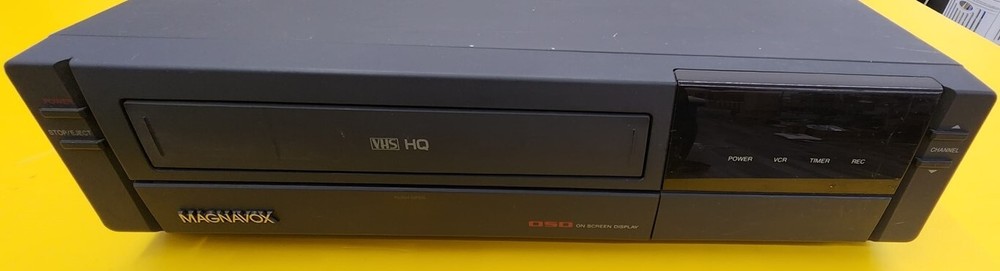 ⭐️⭐️⭐️⭐️⭐️ **READ DESCRIPTION** Magnavox VR9010AT01 VHS Player NO Remote