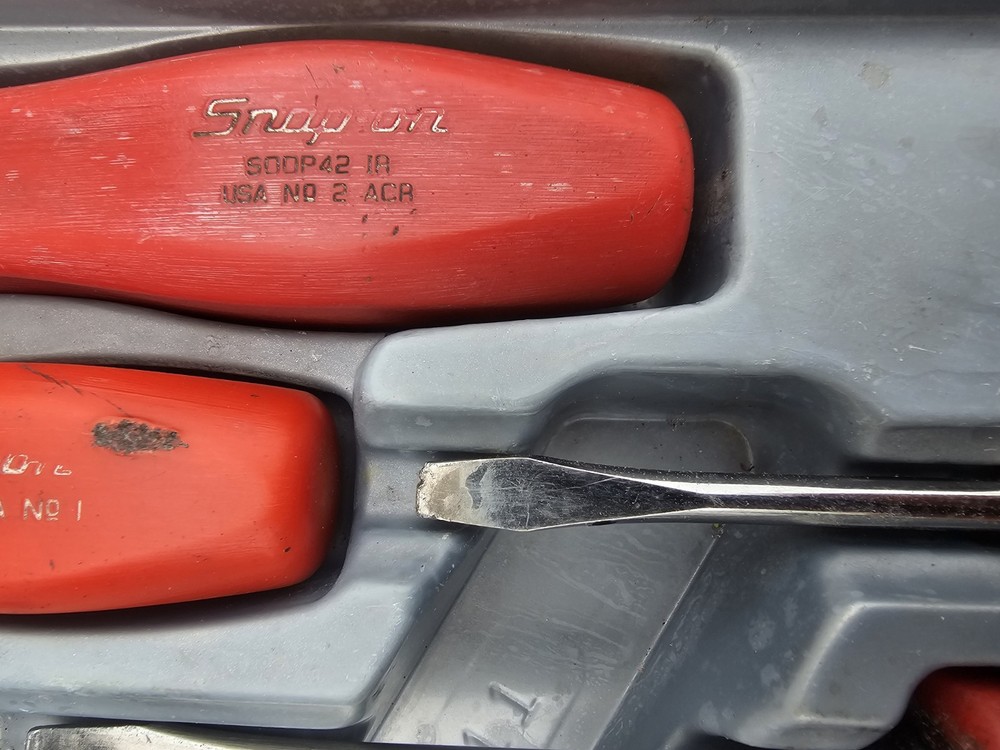 Snap-On 8 Piece RED Hard Handle Screwdriver Set