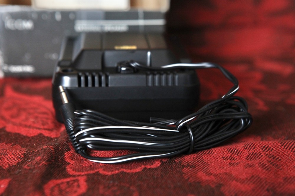 ICOM SP-12 External Speaker NEW IN BOX (NIB)