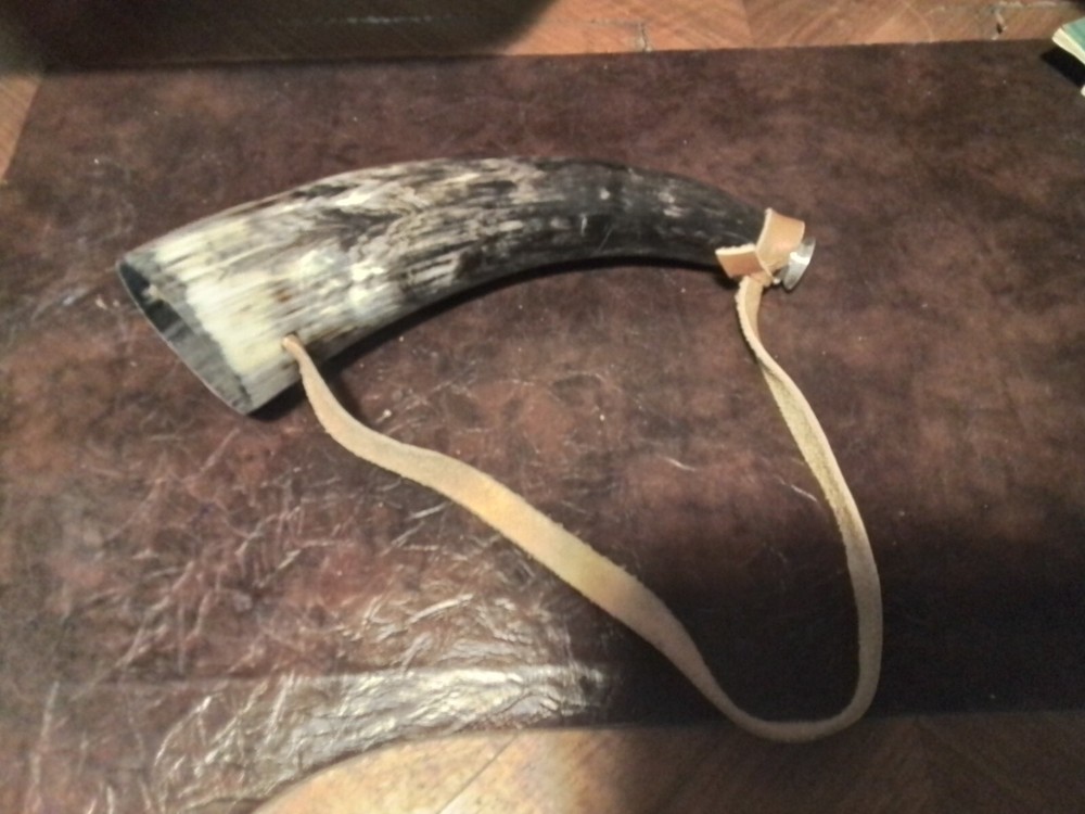 AUTHENTIC 11" LARGE BLACK POWDER HORN FUNCTIONAL OR DECORATION CORD STRAP