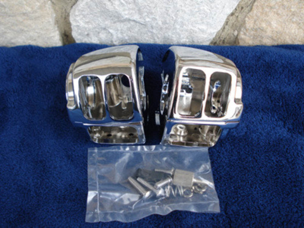 CHROME HANDLEBAR SWITCH HOUSINGS FOR HARLEY FAT BOY 2007-10