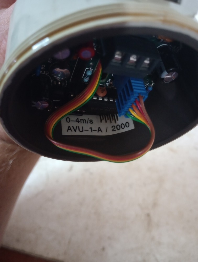 Dwyer AVU-1-A Air Velocity Transmitter