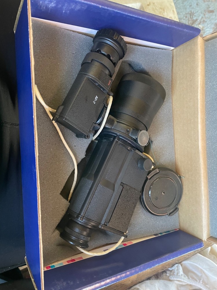 Moonlight Night Vision 1400 Select Tested/Works Includes Case And Manuals