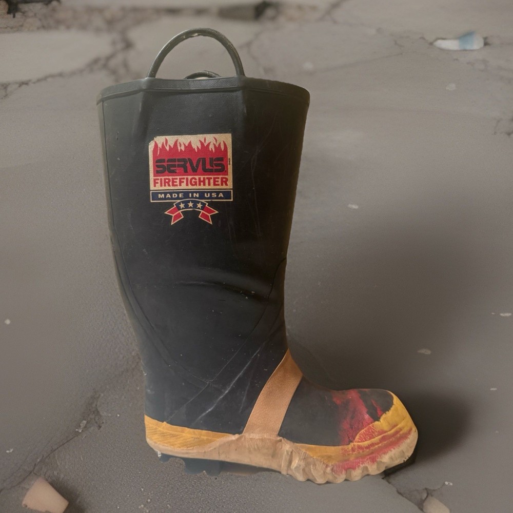 One Firefighter  Boot ( decoration)