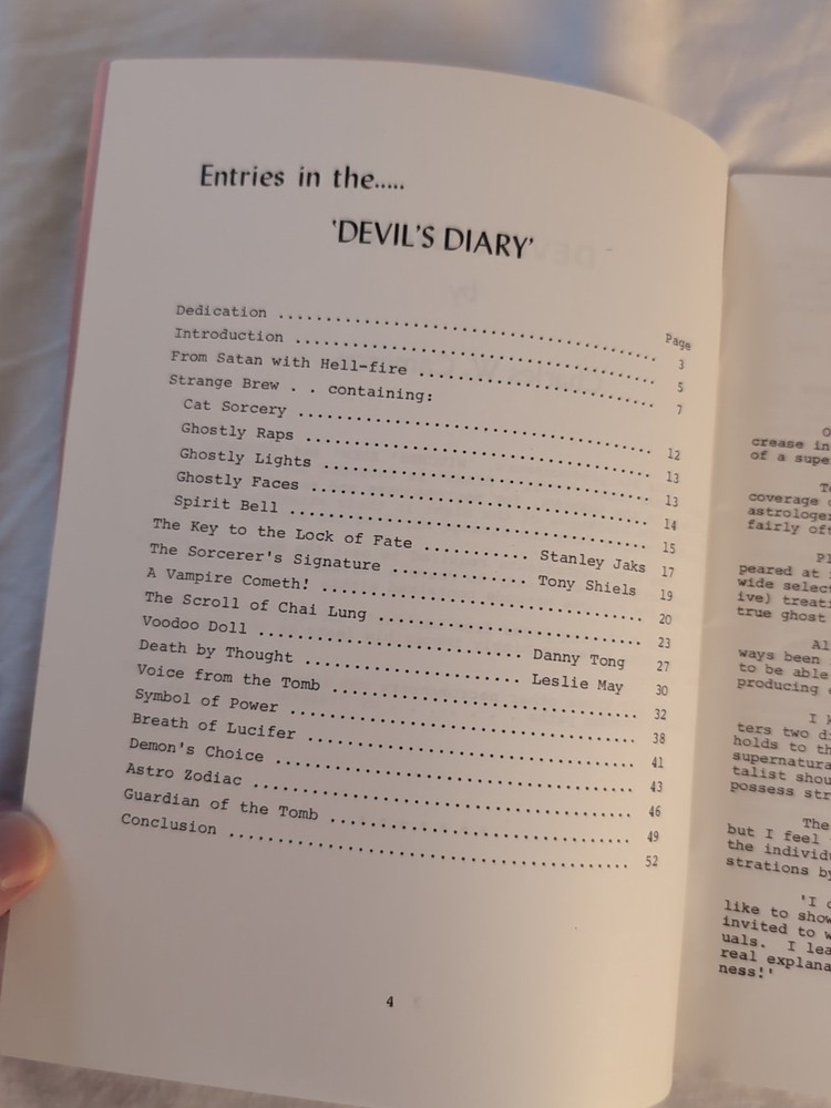 Devil's Diary - Charles W Cameron Supreme Magic 1976