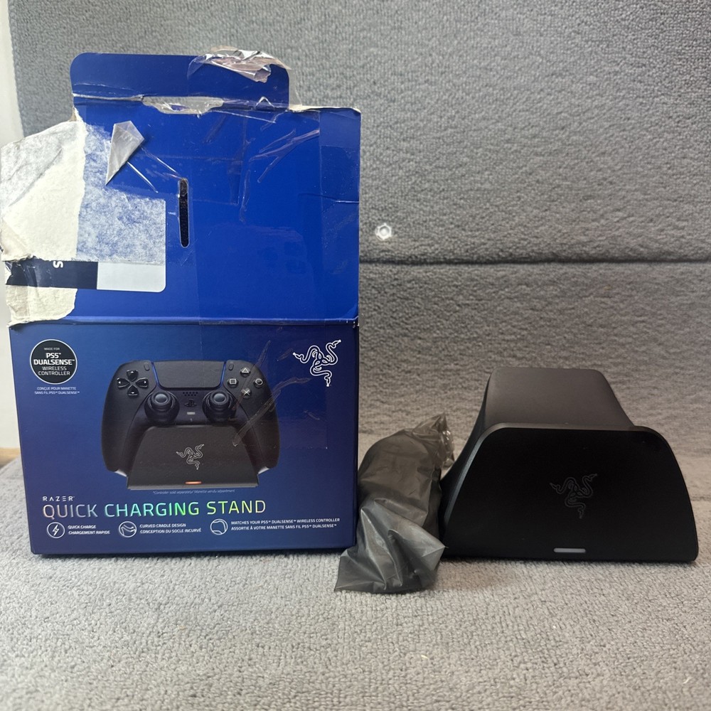 Razer Quick Charging Stand for PS5 DualSense Wireless Controller - Black
