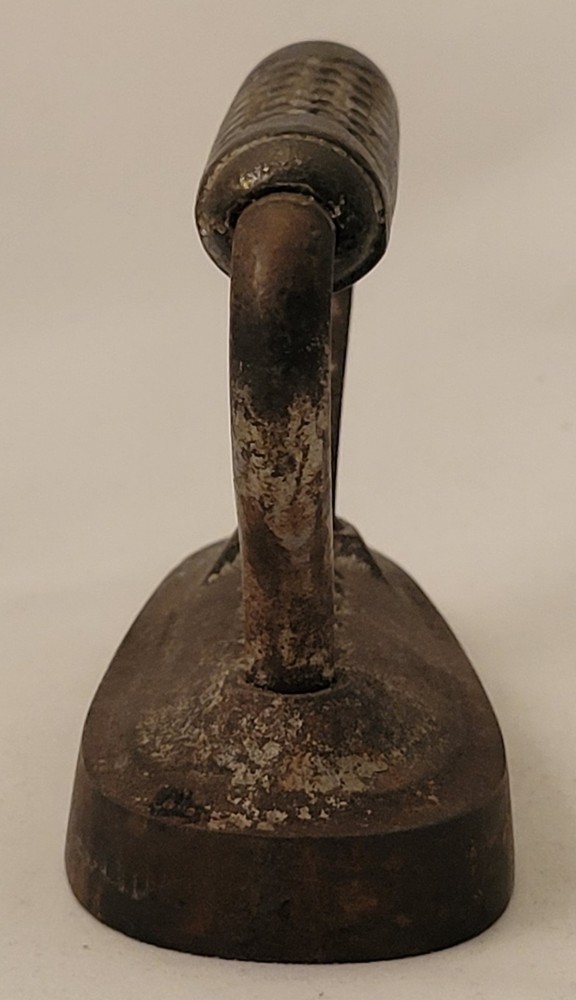 Antique Cast Iron "HUB" Clothes Flat Iron