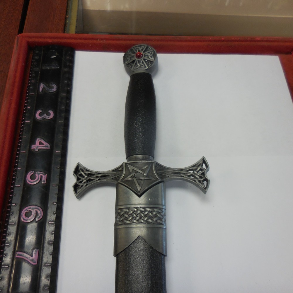 15.5” Fantasy Crusader Dagger Black Scabbard