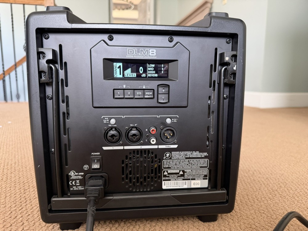 Mackie DLM8 2000W 8" Powered Active PA Speaker