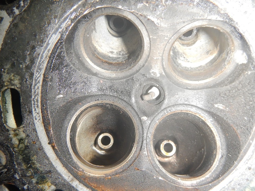 1987 SUZUKI VS700 OEM REAR CYLINDER HEAD S4