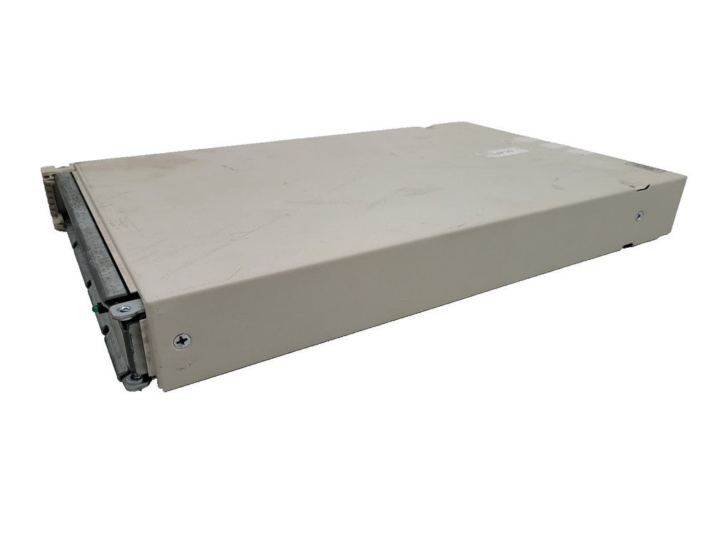 Compaq HUB1063 Series 4220 Wired Fiber Network/ Missing Front Panel