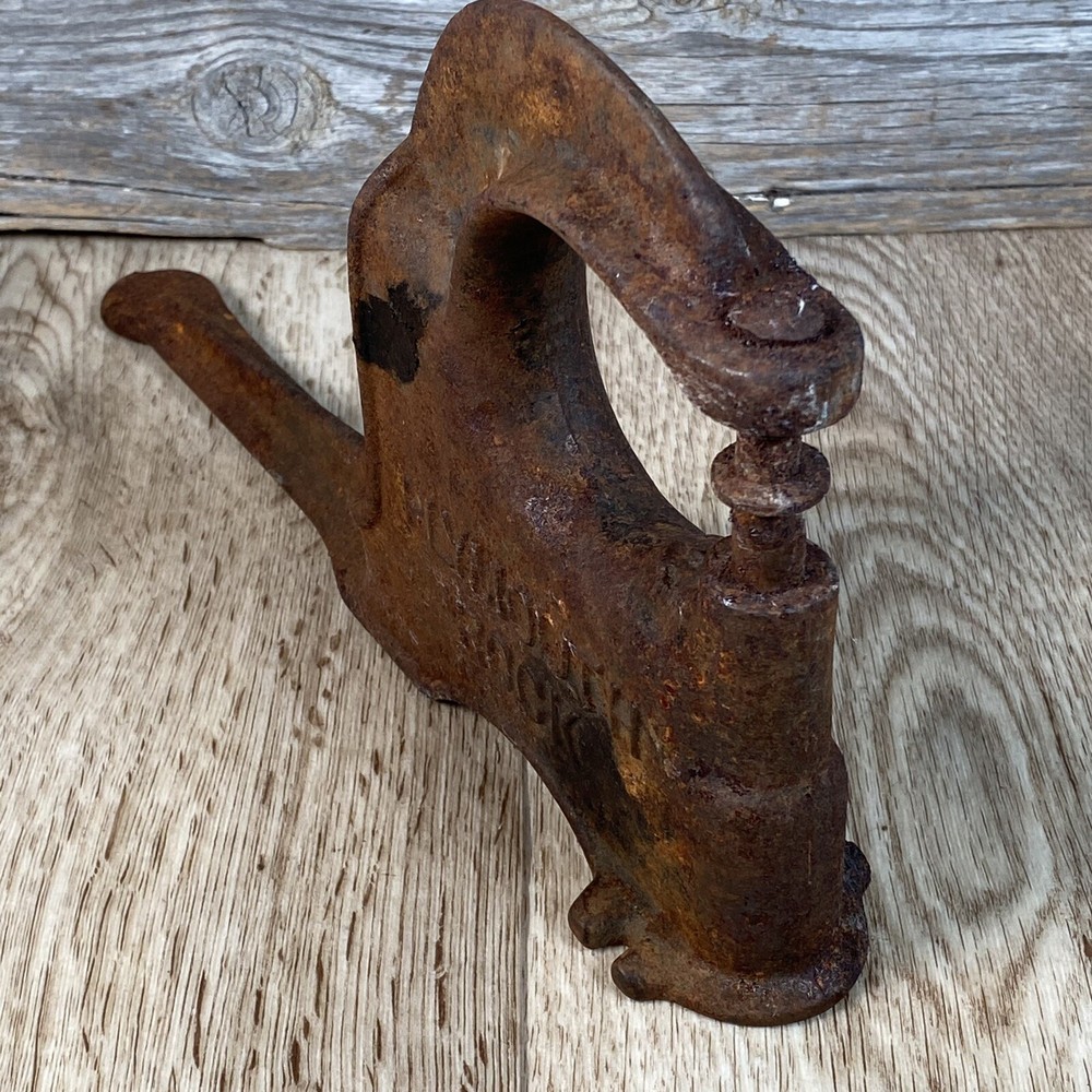 Plymouth Rock Leather Punch Press Riveter Cast Iron Missing Handle