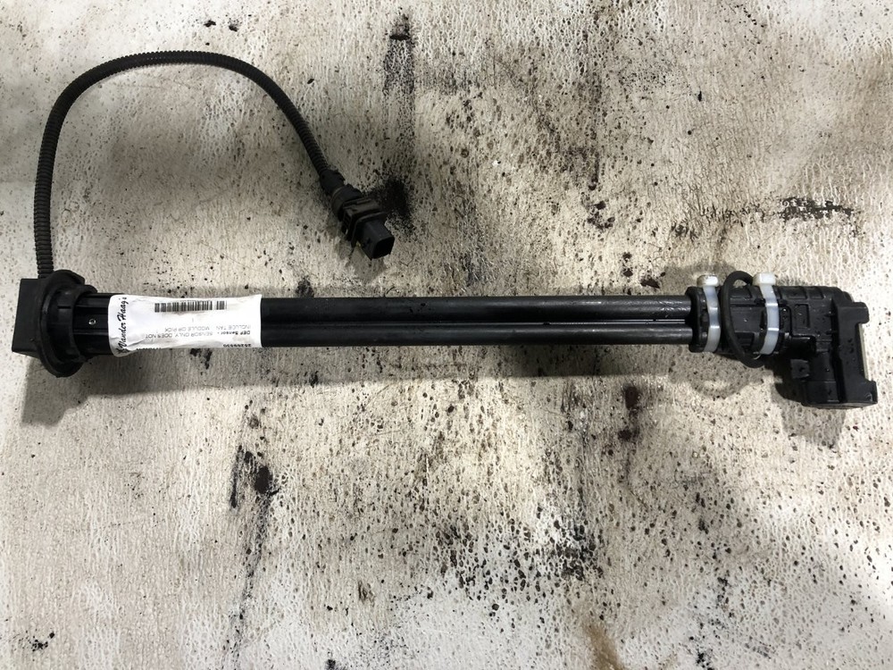 Kenworth T680 DEF Sensor - Used