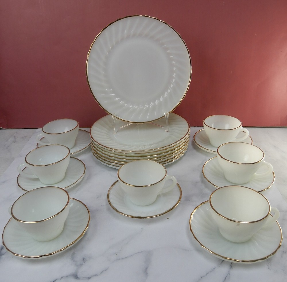 23 Piece Anchor Hocking Golden Shell Dinnerware