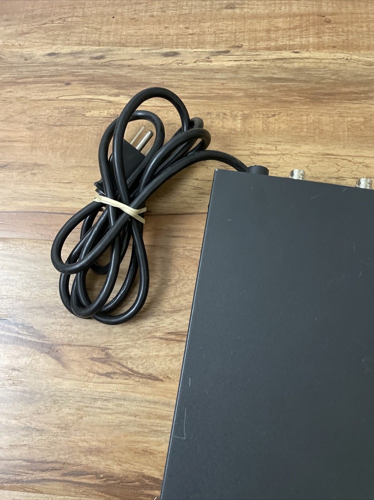 PELCO DA104DT VIDEO DISTRIBUTION AMPLIFIER