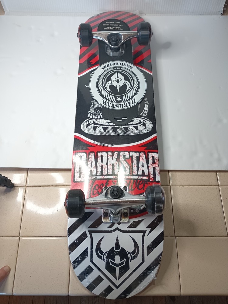 Darkstar Skateboard DS40 Complete Skateboard
