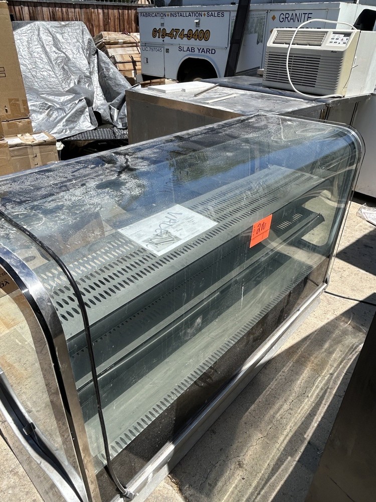 Vollrath 3 Tier Refrigerated Display Case