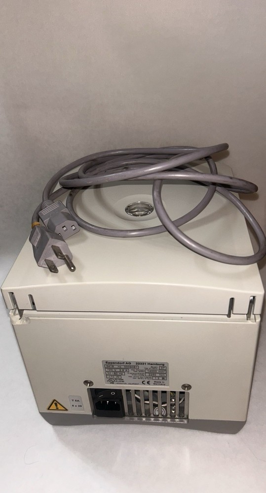 Eppendorf Centrifuge 5418 (LID ERROR)