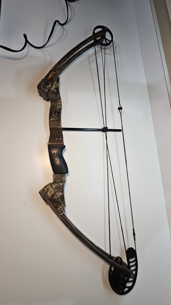 Vintage Ben Pearson Warrior Single Cam, True Draw Length=26.5" Compound Bow