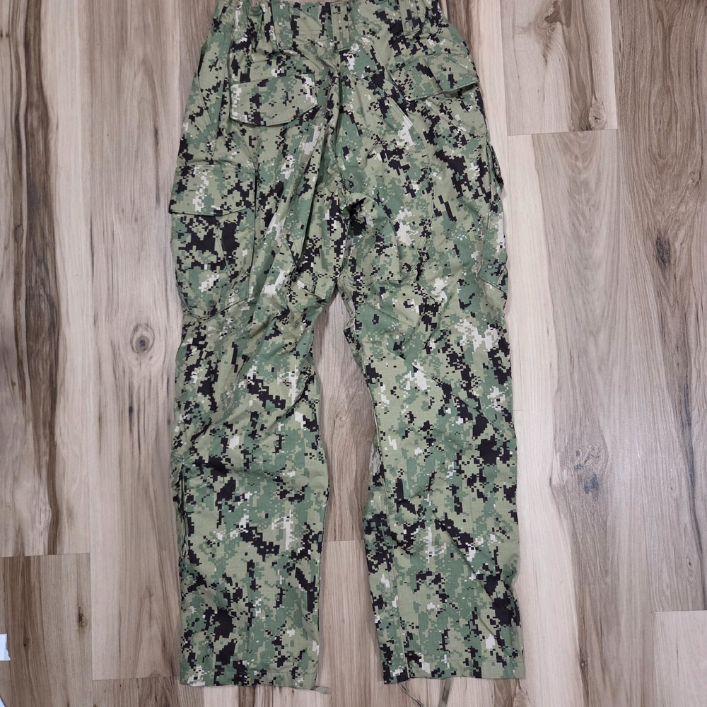 US Navy Nwu Type III Green Digital Trousers Size Medium Regular