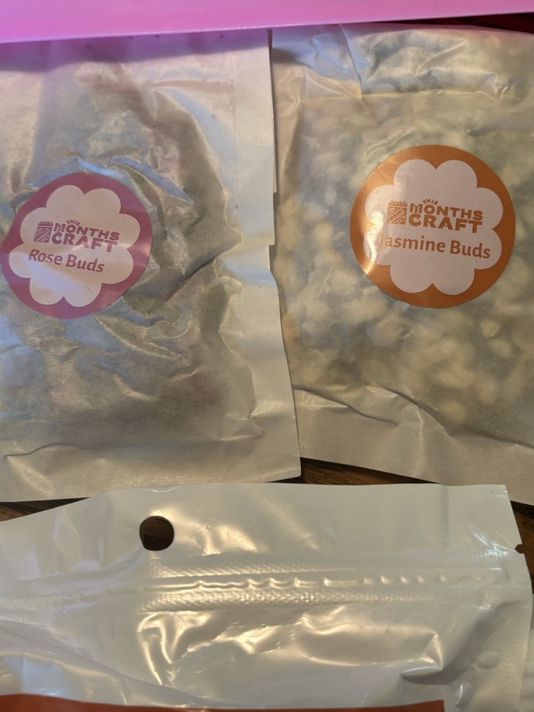 This Month's Craft Soap Making Starter Kit W/Silicone Tray & Instruction Pamphle