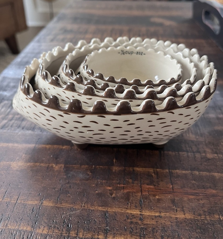 Creative Co-Op Hedgehog Measuring Cups 4 Sizes