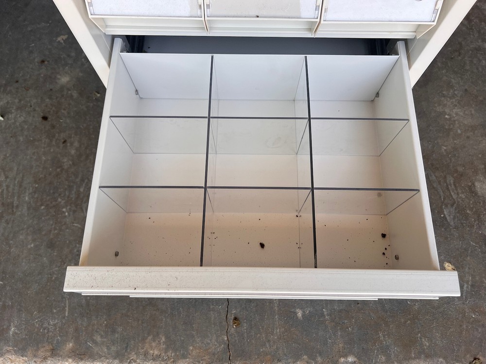 Howard Technology Solutions Med Hub E Medication Dispensing Cabinet