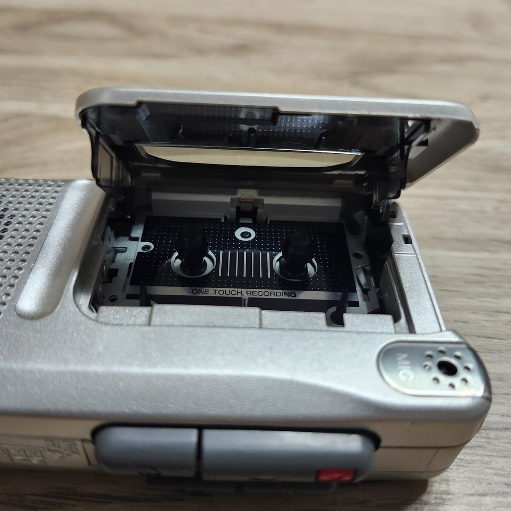 Panasonic RN-305 Handheld Cassette Voice Recorder