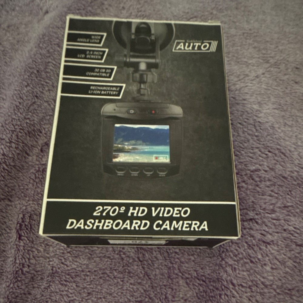 NWT $70 Retail Saddlebred Auto 270 Hd Video Dashboard Camera