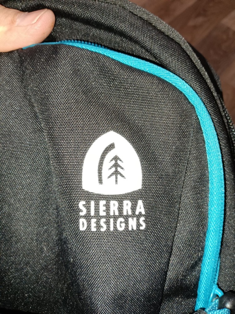 Sierra Designs Black Hydration Pack Backpack Adjustable Size for Hiking