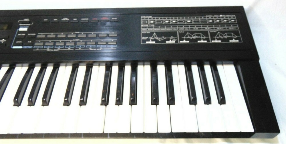 Roland D-20 Multi Timbral Linear Synthesizer Multi Track Sequencer Keyboard