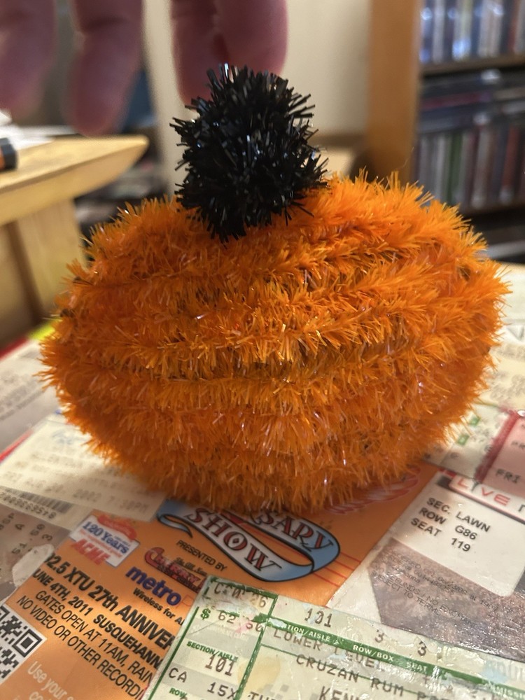 HALLOWEEN DECOR TABLE TOP TINSEL SCARY WHITE GHOST AND ORANGE JACK O LANTERN