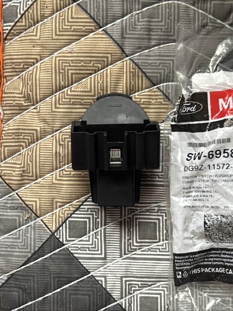 Genuine Motorcraft Ignition Switch SW-6958