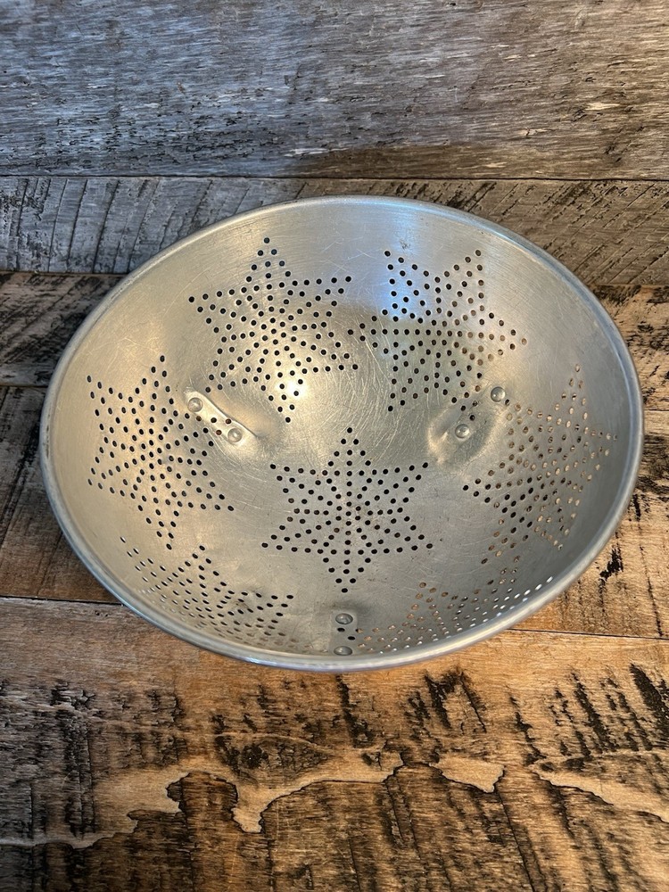 Vtg Metal Star Calander Strainer Kitchen Decor 3#