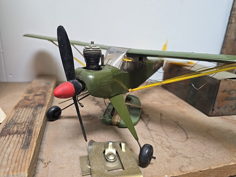 Rare! Cox Thimble Drome L-4 Grasshopper w/.049 Engine