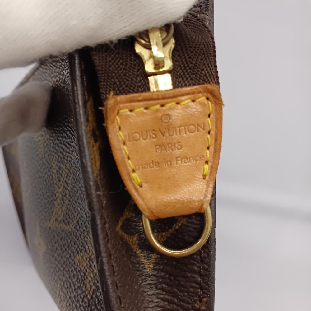 Louis Vuitton Pouch