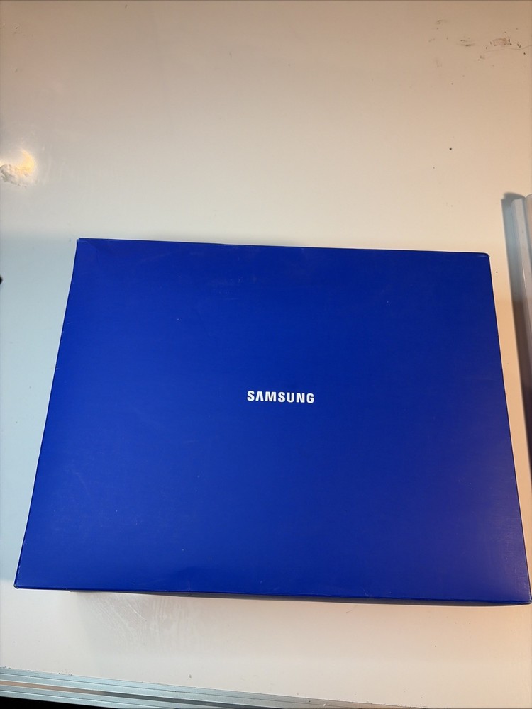 Samsung Gear VR Headset with Oculus