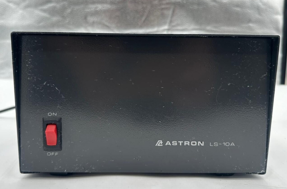 Astron LS-10A Linear Tabletop Power Supply