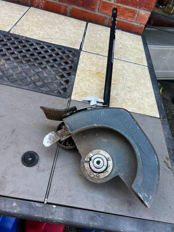 Ryobi Expand-It Edger Attachment w/Issue "AS-IS"  Blade Post screw Damage