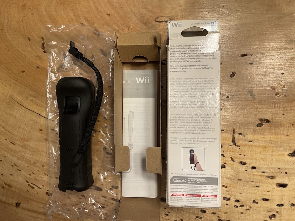 Nintendo Wii Remote Plus Black (BOXED) TESTED