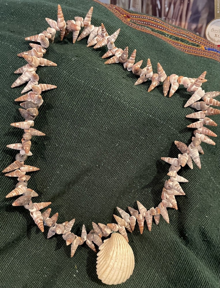 Handmade Shell Necklace Pullover 16"